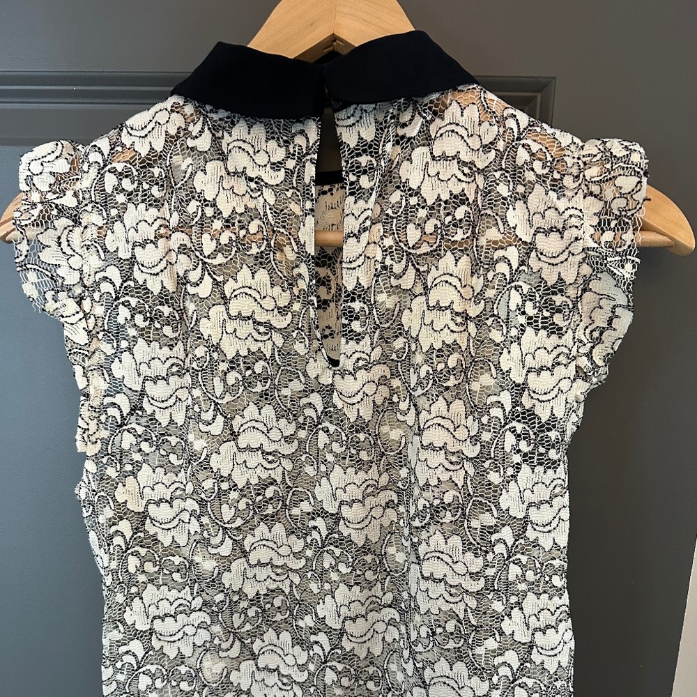 Lace top - Picture 2 of 4